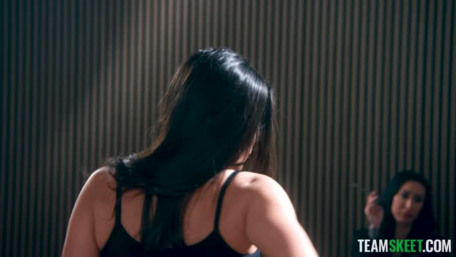 April Spotlight: Isa Bella’s Kinky Audition (New Model Debut)