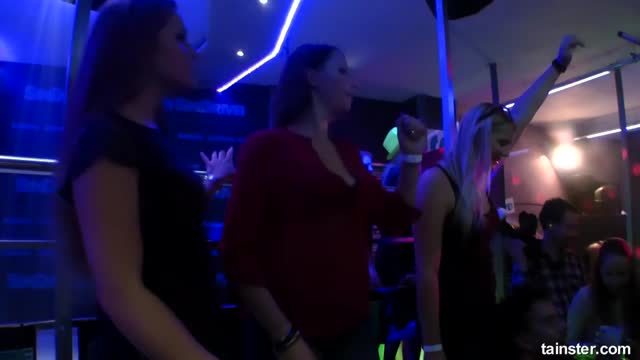 DSO Fanatic Fuckfriends Part 7 - Lesbian Cam