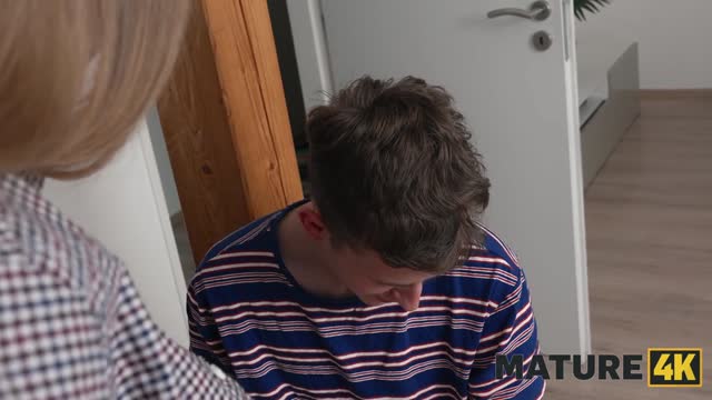Short Skirtcuit