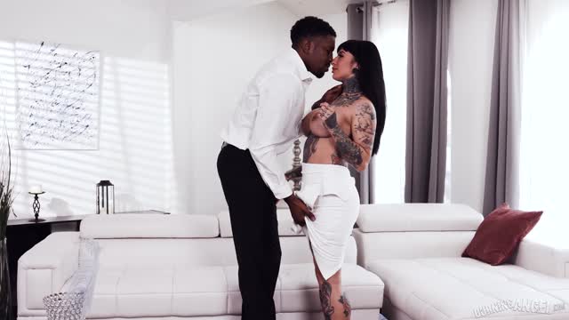 Wild Wedding: Jessie Lee's First Anal