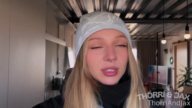 Anal Vlog - Lazy Day Anal Creampie