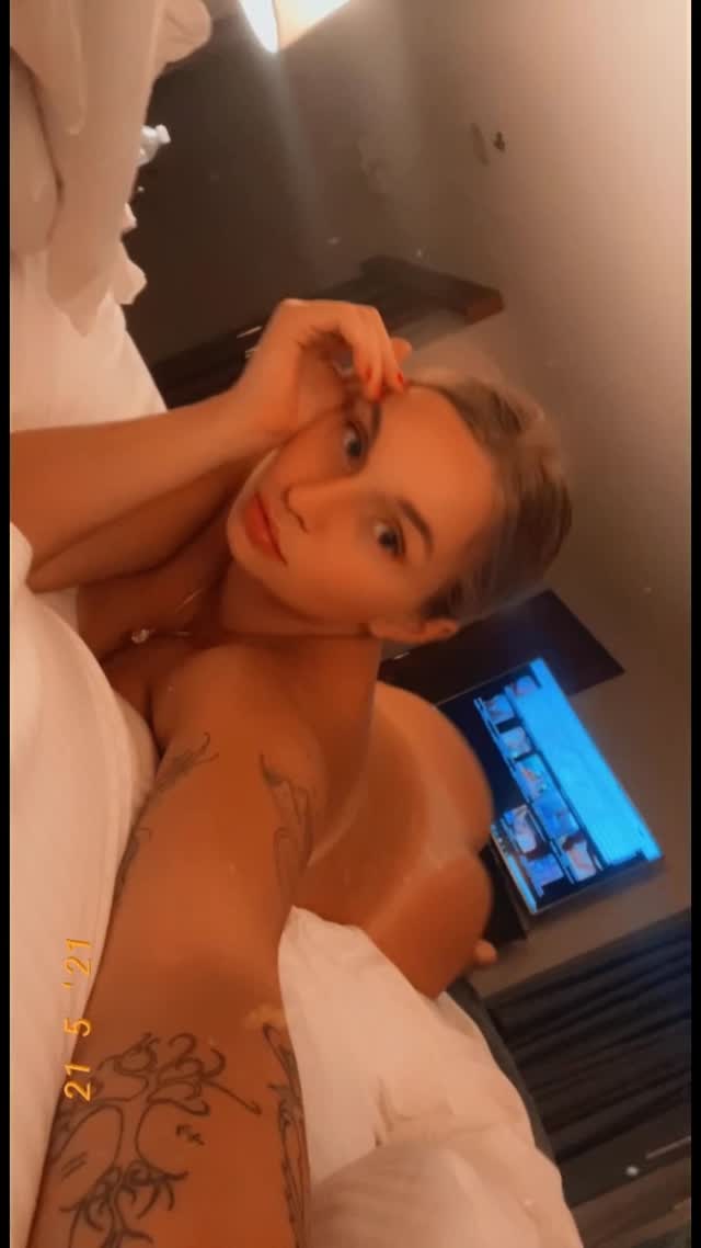 Lingerie Sextape, Watching Porn & Riding Cock…