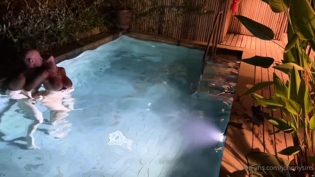 Fucking In The Pool On Vacation