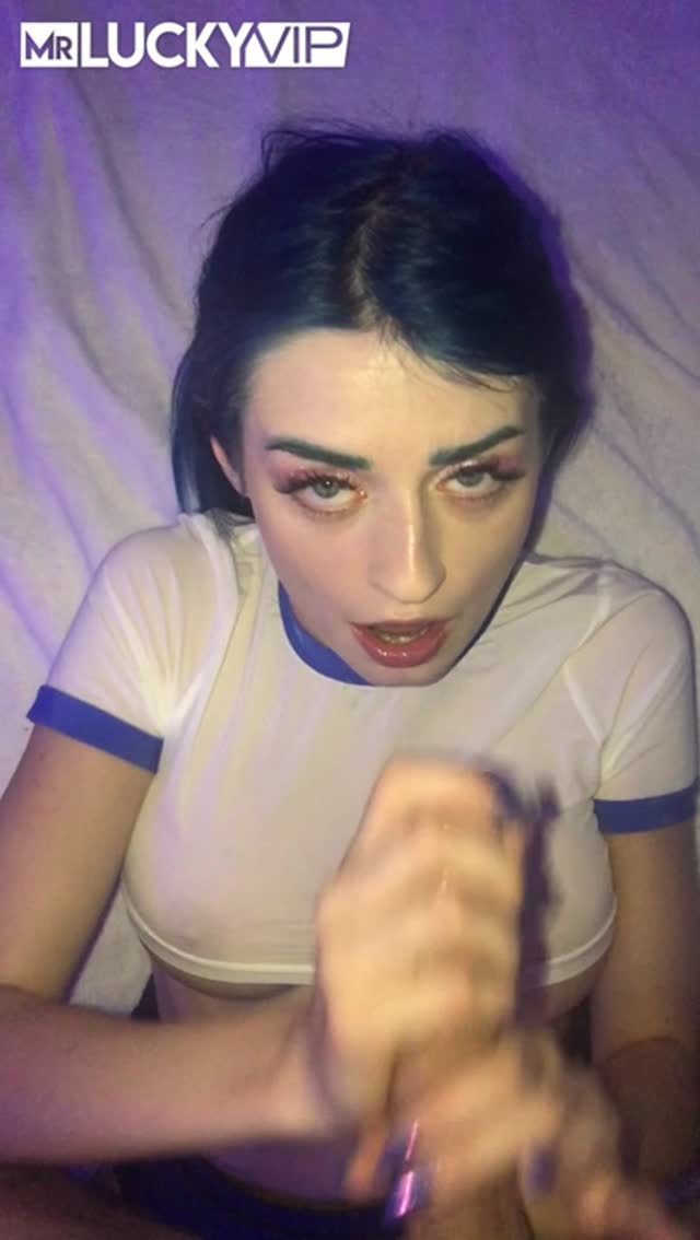 POV Quickie With Busty Jewlez Blu Off The Set